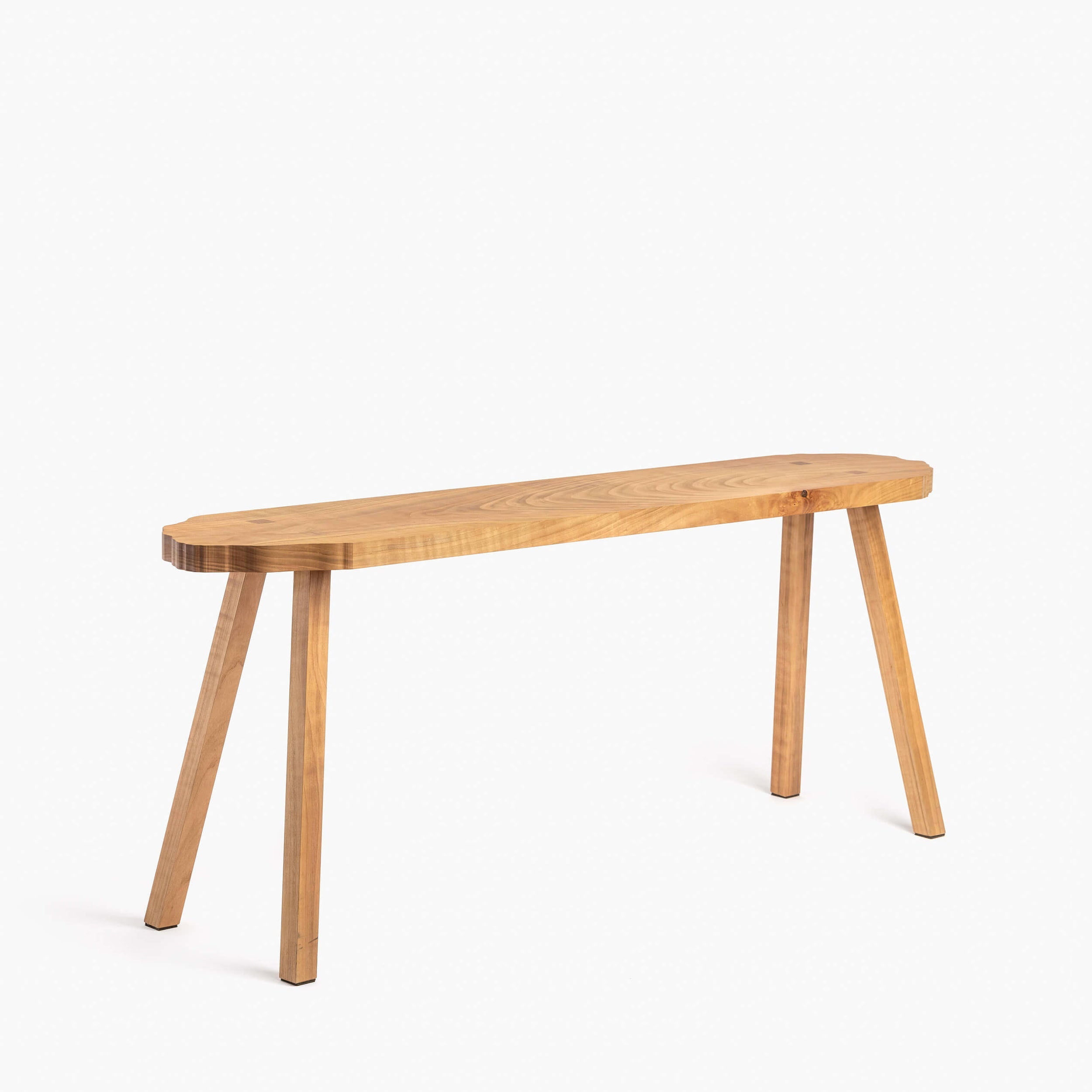 YALI MOUNTAIN BENCH