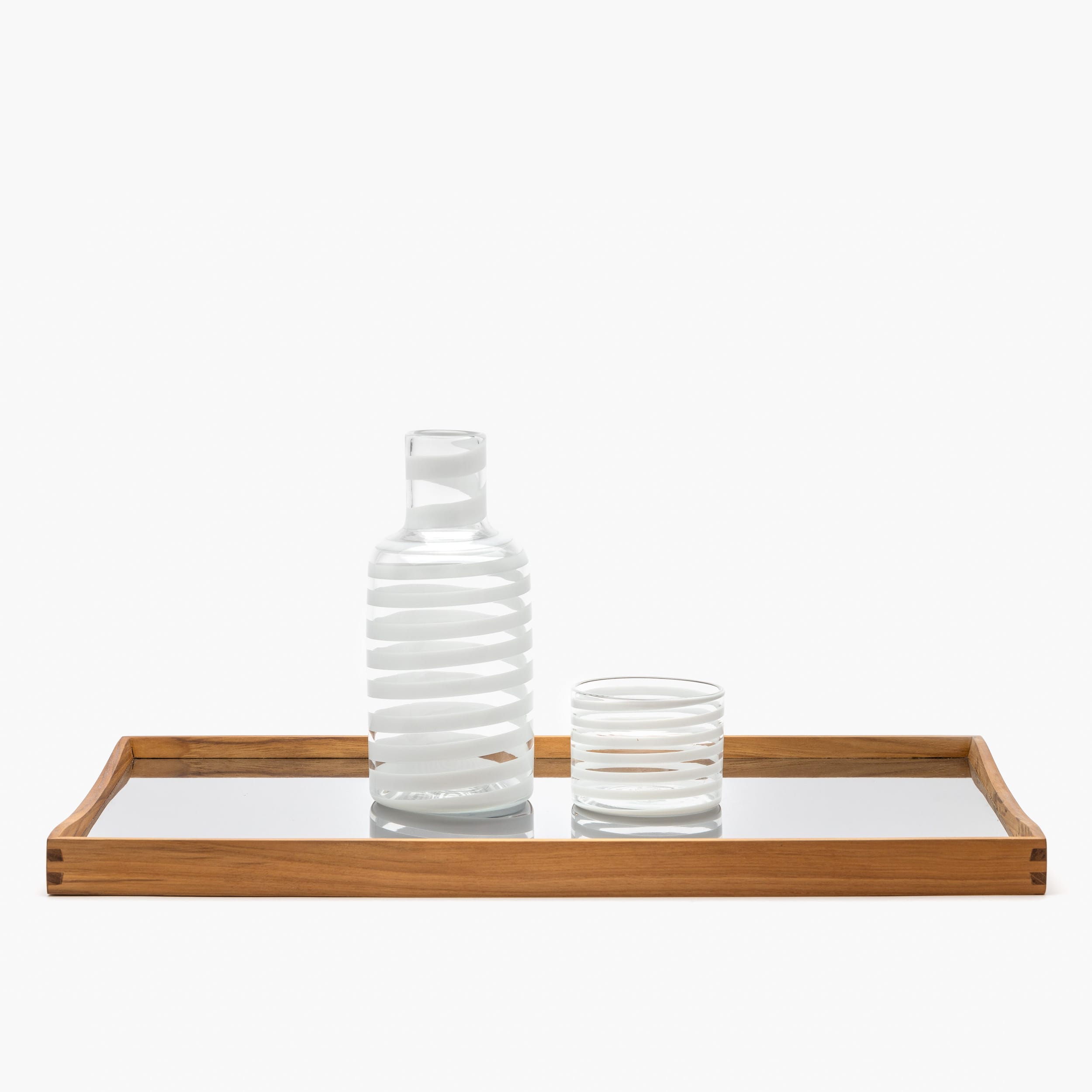 A NASTRO DUO CARAFE SET