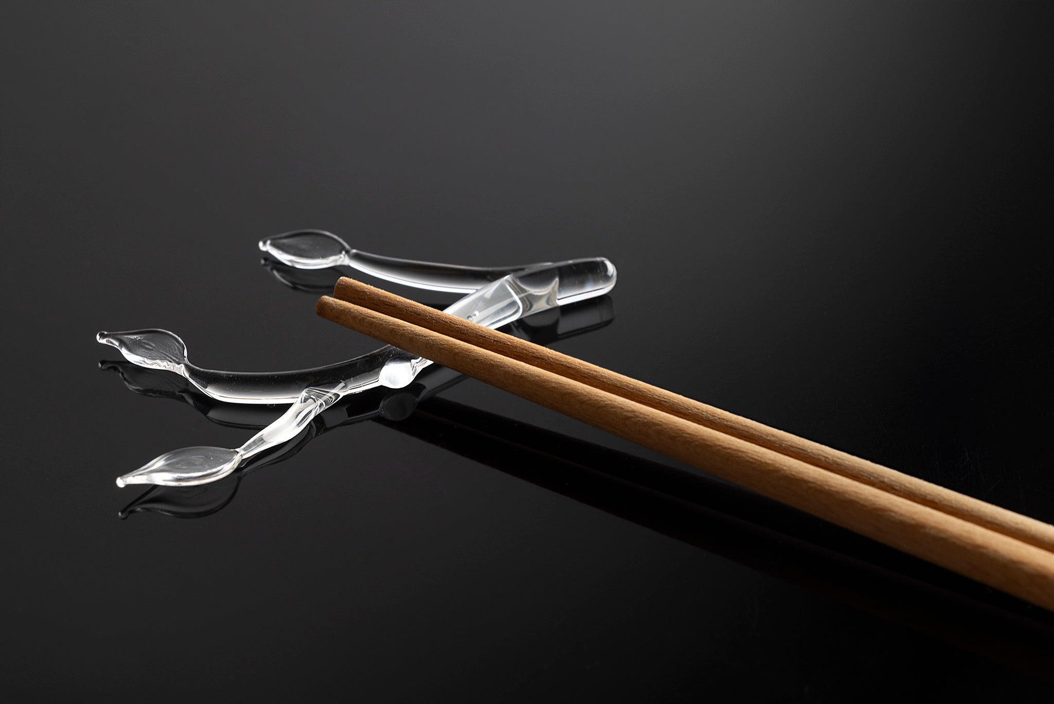 YALI KOMOREBI CHOPSTICK REST CLEAR SET OF TWO